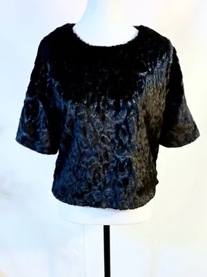 💥Bar III Black Faux Fur Animal Embossed Cropped Top Lined Sz M 💛 thumbnail 3