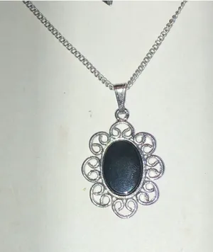 Sarah Coventry Silver Tone Black Stone Pendant Necklace thumbnail 1