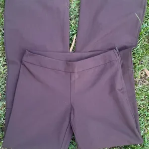 H&M brown flare mid-rise trousers. Size US 2. New with tags thumbnail 5