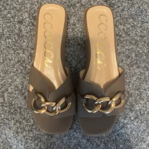 1505 | NEW! Ccocci Baylor Gold Chain Square Toe Slide Mule Sandals Mocha Women 8 thumbnail 5