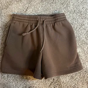 white fox sweat shorts medium thumbnail 1