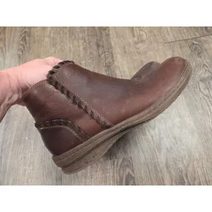 Comfortiva Align Bootie Zip Leather Weather Proof Ankle Boots Size 7.5M Brown thumbnail 7