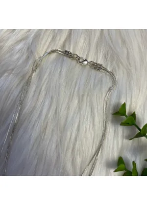 Tripple pearl layered silver tone necklace thumbnail 4