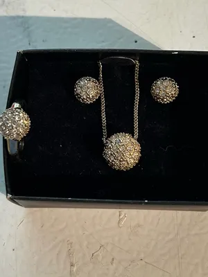 Jewelry set thumbnail 2