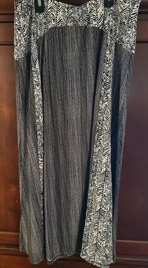Black and White Patterned Maxi Skirt Size XL thumbnail 1