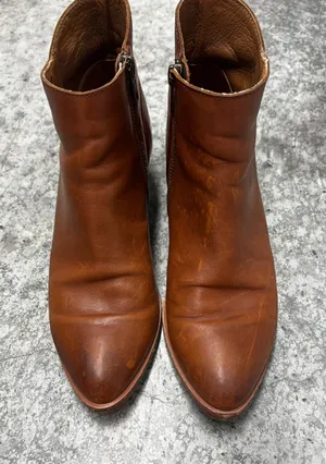 Frye Carson  piping bootie size 7.5 thumbnail 1