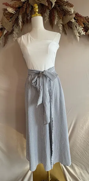 Kiut One shoulder, white and black striped dress thumbnail 1