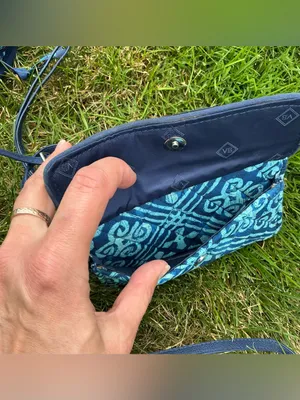 Quilted Vera Bradley travel organizer and wallet set 💙💙 thumbnail 8