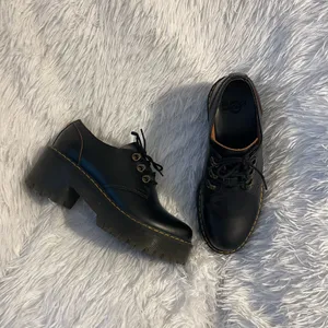Dr. Martens Womens Leona Lo black vintage smooth heeled shoes thumbnail 2
