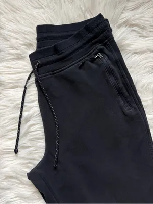 Old Navy Dynamic Fleece joggers thumbnail 4