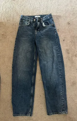Barrel Leg Jeans thumbnail 1