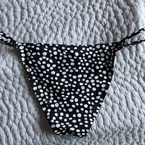 Peek & Beau Polka Dot Bikini Bottom Womens Size 8 Black White REPREVE‎ Swimwear thumbnail 6