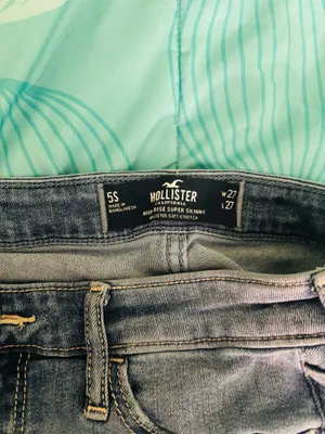 Hollister Short High-Rise Super Skinny Jeans thumbnail 4