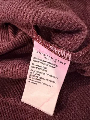 American Eagle Size M Burgundy Cowl Neck Hi Low Hem Long Sleeve Waffle Knit Top thumbnail 9