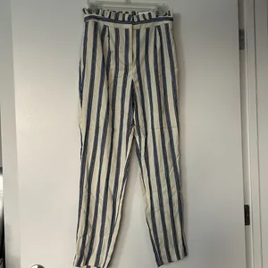 NWT Express High Rise Paperbag Ankle Pants Cream Blue Stripe Size 4 thumbnail 4