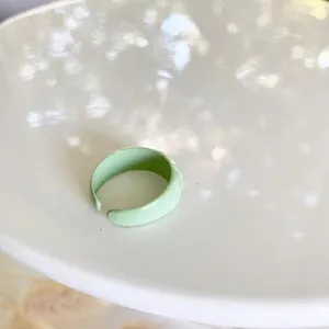 Croissant Ring Green thumbnail 4