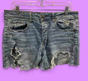 Cute American Eagle thrashed broken in jean shorts button fly 4” inseam thumbnail 1