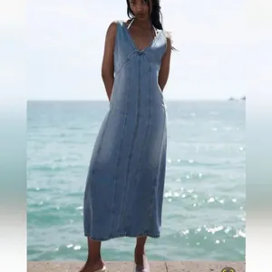 Zara Oversized Denim Seamed V Neck Sleeveless Midi Dress Side Zip Up S Blue Wash thumbnail 5