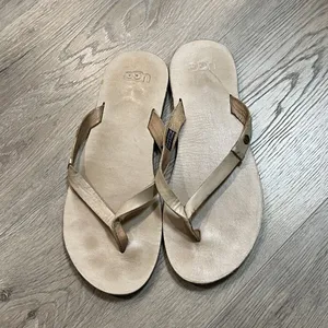 UGG Australia Thong Flip Flop Sandals Ally Women's 9 Leather‎ Tan Beige thumbnail 5