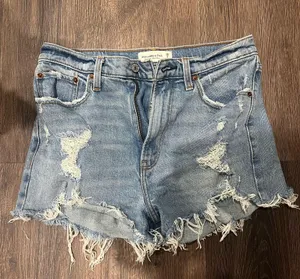 Abercrombie High-Rise Mom Shorts thumbnail 1
