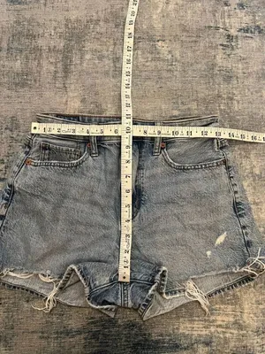 American Eagle Light Wash Distressed High Rise Mom Shorts Size 2 thumbnail 7
