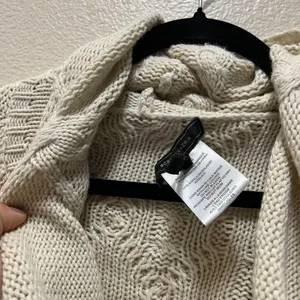 BCBGMaxazria Poncho Oversized Sweater Beige Cable Knit Geometric Pullover Sz S/M thumbnail 8