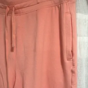 NWT Fabletics Luxe Terry Joggers- Pink Dust thumbnail 2