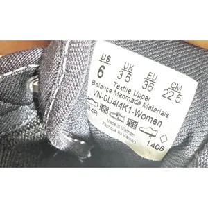 VANS Off The‎ Walls Low Profile Canvas Lace Up Shoes Women 6 EUC OLDSTOCK thumbnail 7