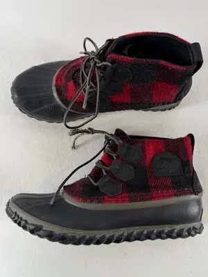 Sorel Out ‘n About Buffalo Plaid Waterproof Boots in Black Red Size 6‎ thumbnail 2