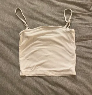 Aritzia Sunday Best Cropped Tank Top thumbnail 1
