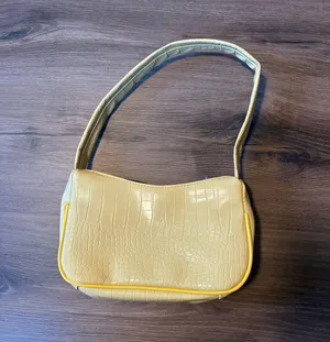 Yellow Snakeskin Purse thumbnail 1