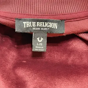 True Religion Women's L Burgundy Velour Cropped Sweatshirt Gold Logo Cuffs thumbnail 4