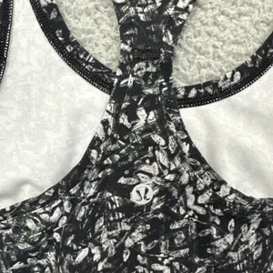 Lululemon‎ Cool Racerback Tank Top Shorter Length Blossom Overlay Women's 2 thumbnail 3