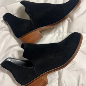 Steve Madden Black Suede Ankle Boots thumbnail 4