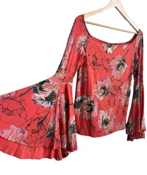 Free People We The Free Floral Bell Sleeve Top Red Boho Rayon Women's Medium thumbnail 1