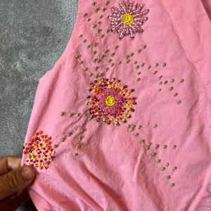 Roopa Pemmaraju Anthropologie Embroidered Beaded Vneck Blouse Medium Pink Cotton thumbnail 5