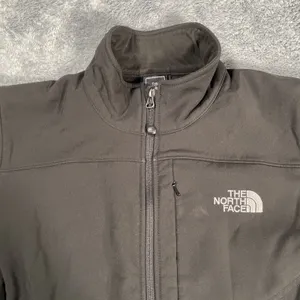 The North Face APEX Bionic Women's SZ Medium Black Softshell Full Zip Jacket thumbnail 2