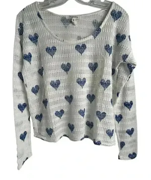 Aeropostale Women's M White Blue‎ Heart  Pullover Sweater Solid Pattern thumbnail 1