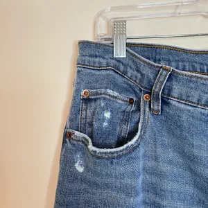 Ultra High Rise 90s Slim Straight Distressed Jeans thumbnail 4
