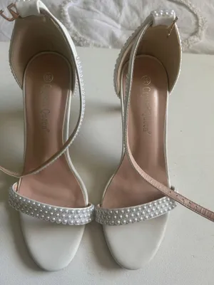 Pearl Heels Silver Size 7.5 thumbnail 3