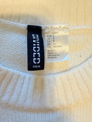 H&M Sweater thumbnail 2