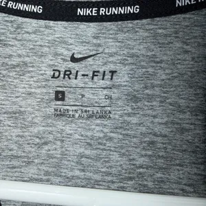 Nike‎ Dri Fit Gray Long Sleeve 1/4 Zip Athletic Top Women's Sz Sm thumbnail 3