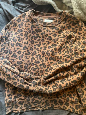 Crewneck thumbnail 1