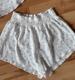 Princess Polly Set Two-Piece White thumbnail 4