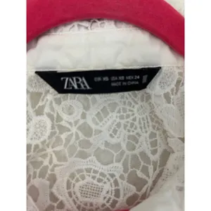 ZARA White Floral Lace Sleeveless Button Down Cropped Top Shirt XS‎ thumbnail 2