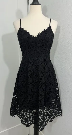 ASTR Small Black Eyelet Lace Cutout Midi Dress thumbnail 1