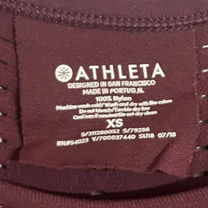Athleta Momentum Long Sleeve Top XS Maroon Burgundy Mesh Ventilation 211280‎ thumbnail 3