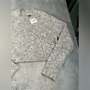 NWT American eagle Gray cropped Sweater bow small thumbnail 3