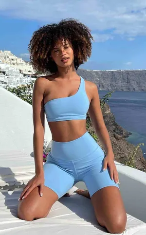 Alo Yoga Pixie Bra One‎ Shoulder Light Blue Skies Asymmetrical Sports Bra Size L thumbnail 1