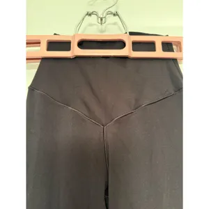OFFLINE by Aerie Real Me High‎ Rise Flare Leggings Black XS thumbnail 3